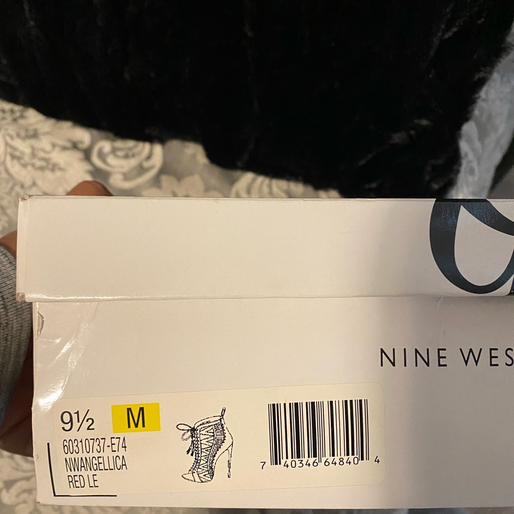 Nine West, leather lace up, zip back